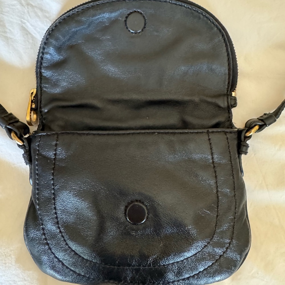 Marc by Marc Jacobs Vintage Black Leather Crossbody bag with Bird Accent - Picture 9 of 13